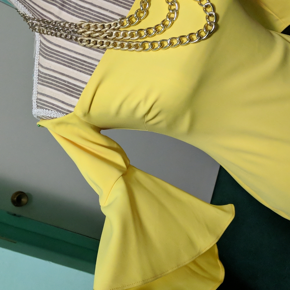 Classic upscale Dress - Picture 2 of 9